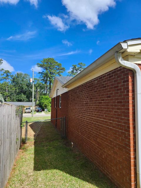 Tiny photo for 413 Georgetown Drive, Tallahassee, FL 32305 (MLS # 391773)