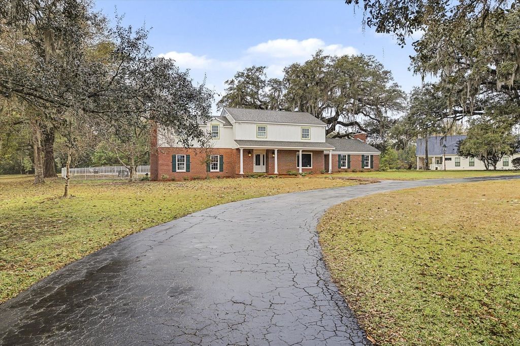 Photo of 2414 Arendell Way, Tallahassee, FL 32308 (MLS # 399231)