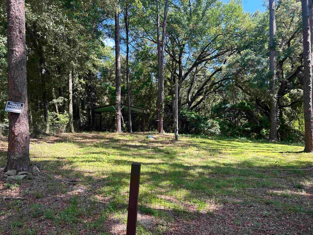 Photo of 612 Whittaker Road, Tallahassee, FL 32305 (MLS # 394629)