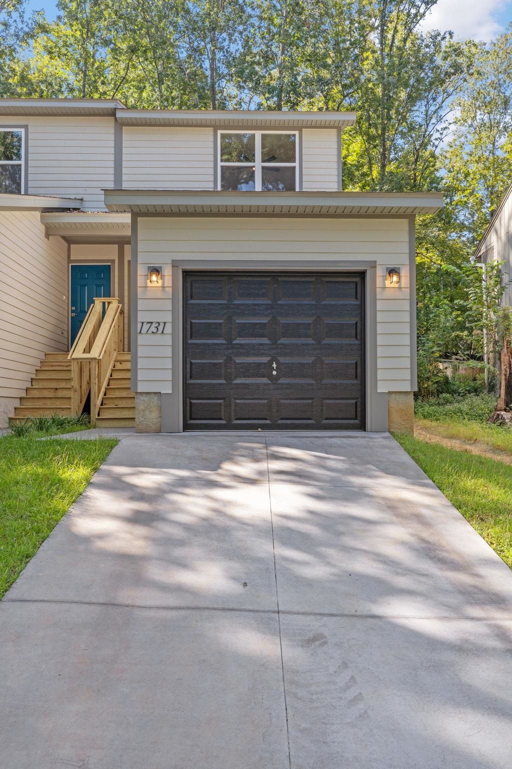 Photo of 1731 S Beechwood Circle, Tallahassee, FL 32301 (MLS # 390929)