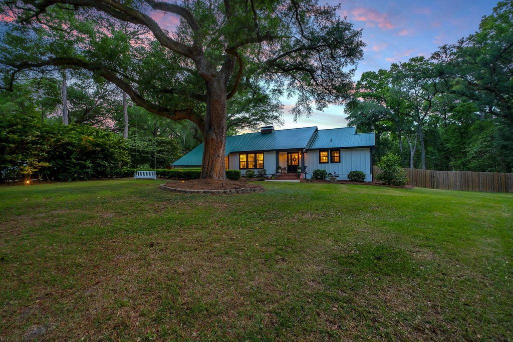 Photo of 7638 Bowling Green Drive, Tallahassee, FL 32309 (MLS # 399294)