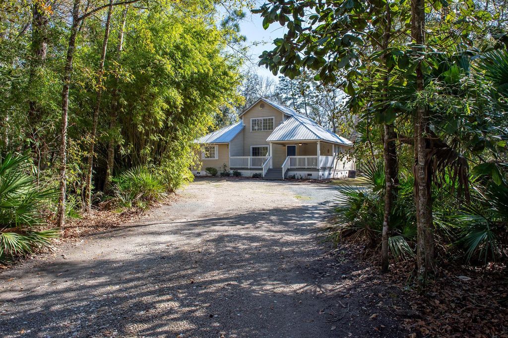 Photo of 359 River Plantation Road, Crawfordville, FL 32327 (MLS # 396127)