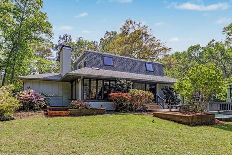 Photo of 209 Ridgeland Road, Tallahassee, FL 32312 (MLS # 397882)