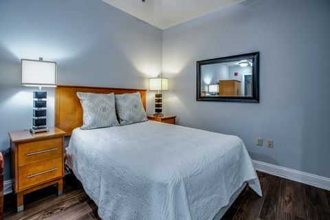 Tiny photo for 215 W College Unit 711 Avenue, Tallahassee, FL 32301 (MLS # 402026)