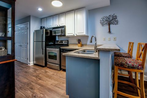 Tiny photo for 215 W College Unit 711 Avenue, Tallahassee, FL 32301 (MLS # 402026)