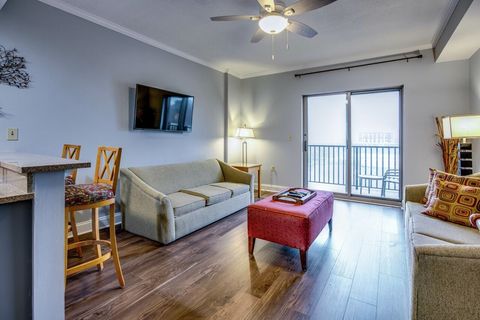 Tiny photo for 215 W College Unit 711 Avenue, Tallahassee, FL 32301 (MLS # 402026)