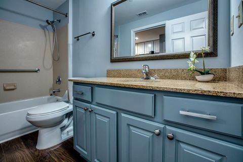 Tiny photo for 215 W College Unit 711 Avenue, Tallahassee, FL 32301 (MLS # 402026)