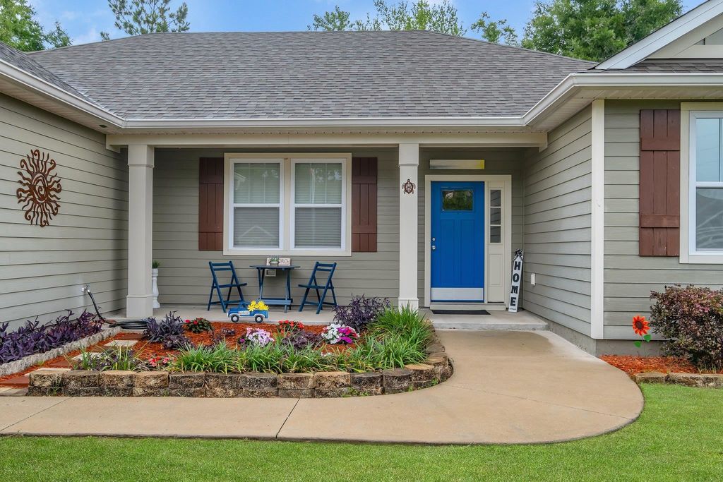 Photo of 227 Linzy Store Road, Crawfordville, FL 32327 (MLS # 394110)