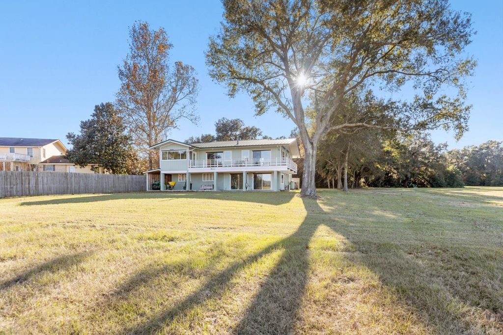 Photo of 4231 Lakemor Drive, Tallahassee, FL 32303 (MLS # 386468)