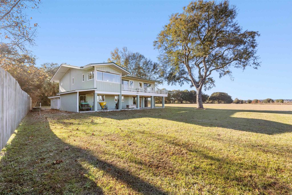 Photo of 4231 Lakemor Drive, Tallahassee, FL 32303 (MLS # 386468)