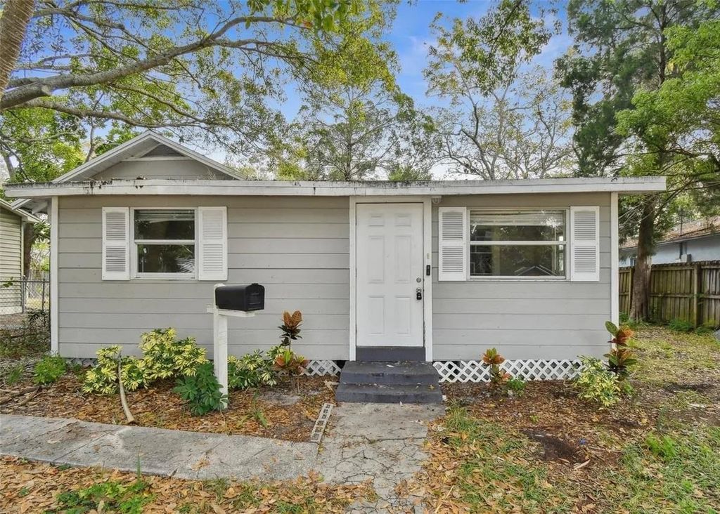 Photo of 1752 42nd St S St, Other Florida, FL 33711 (MLS # 398924)