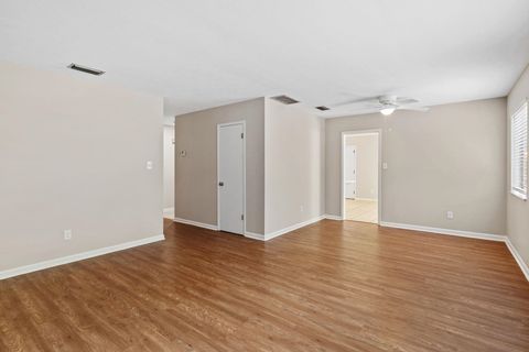 Tiny photo for 2107 Old Baindridge Road, Tallahassee, FL 32303 (MLS # 393031)