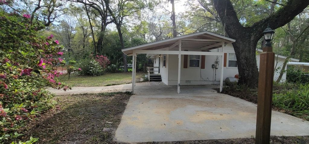 Photo of 1210 Carson Drive, Tallahassee, FL 32305 (MLS # 394885)