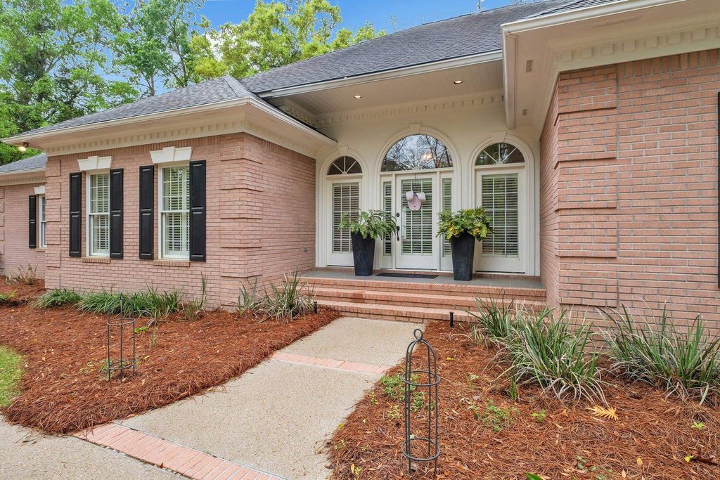 Photo of 8555 Congressional Drive, Tallahassee, FL 32312 (MLS # 393428)