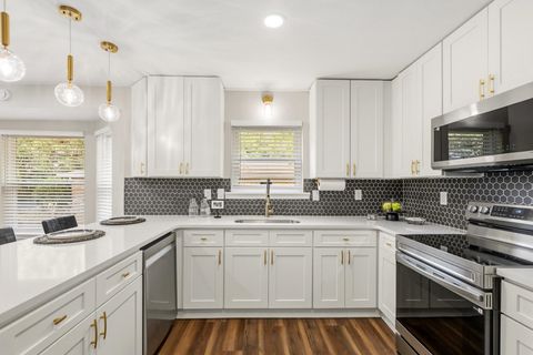Tiny photo for 1932 Queenswood Drive, Tallahassee, FL 32303 (MLS # 399626)