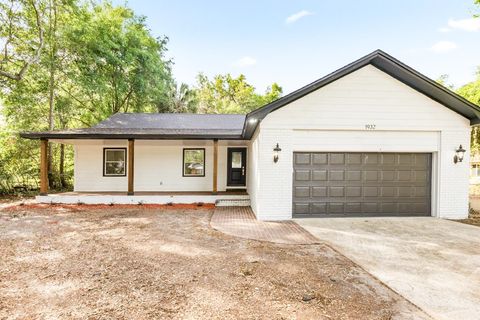 1932 Queenswood Drive Tallahassee FL 32303