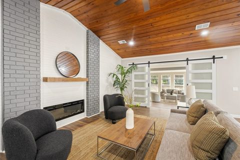 Tiny photo for 1932 Queenswood Drive, Tallahassee, FL 32303 (MLS # 399626)