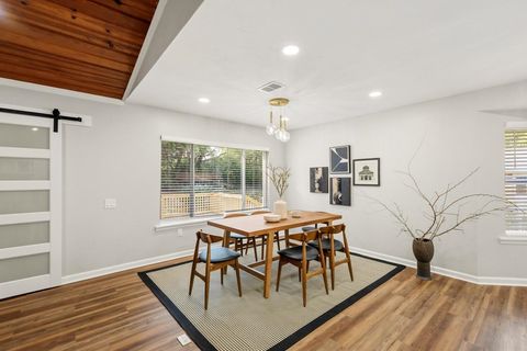 Tiny photo for 1932 Queenswood Drive, Tallahassee, FL 32303 (MLS # 399626)