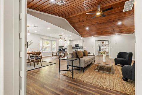 Tiny photo for 1932 Queenswood Drive, Tallahassee, FL 32303 (MLS # 399626)
