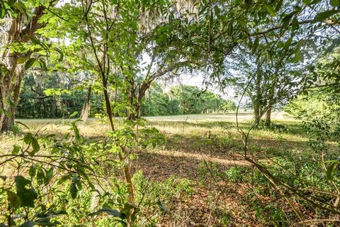 Tiny photo for 1932 Queenswood Drive, Tallahassee, FL 32303 (MLS # 399626)