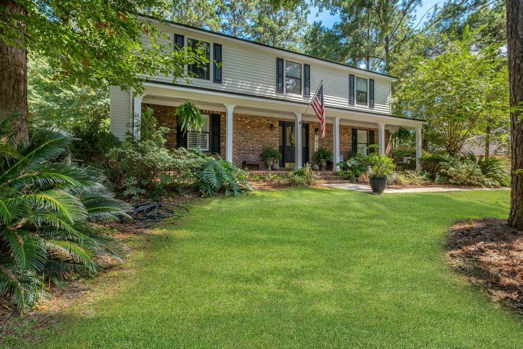 Photo of 1681 Copperfield Circle, Tallahassee, FL 32312 (MLS # 389319)