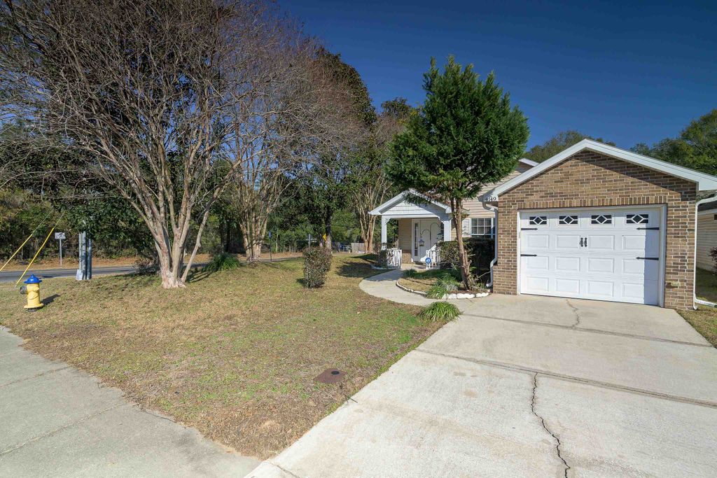 Photo of 4149 Ridge Haven Road, Tallahassee, FL 32305 (MLS # 395694)