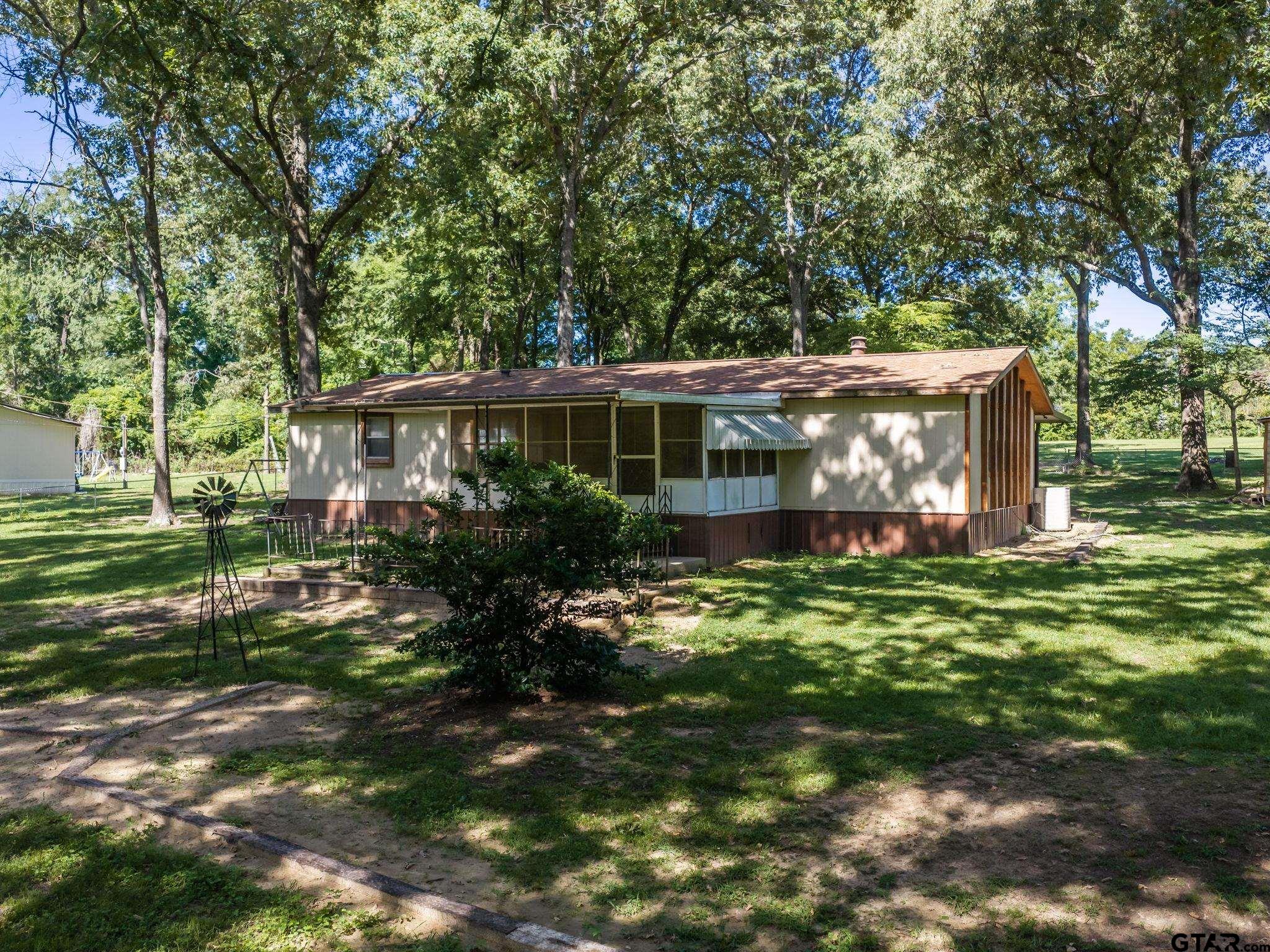 4912 Sunbird Dr