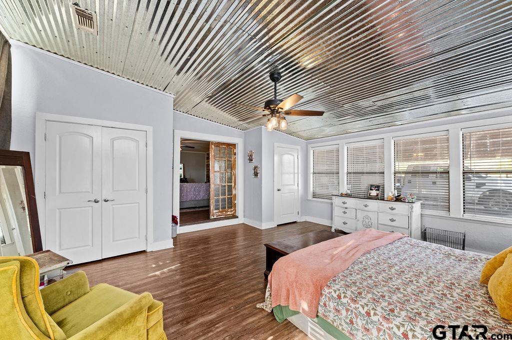 1905 County Road 2720