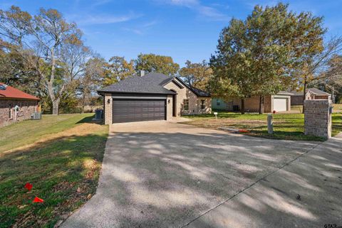 A home in Brownsboro