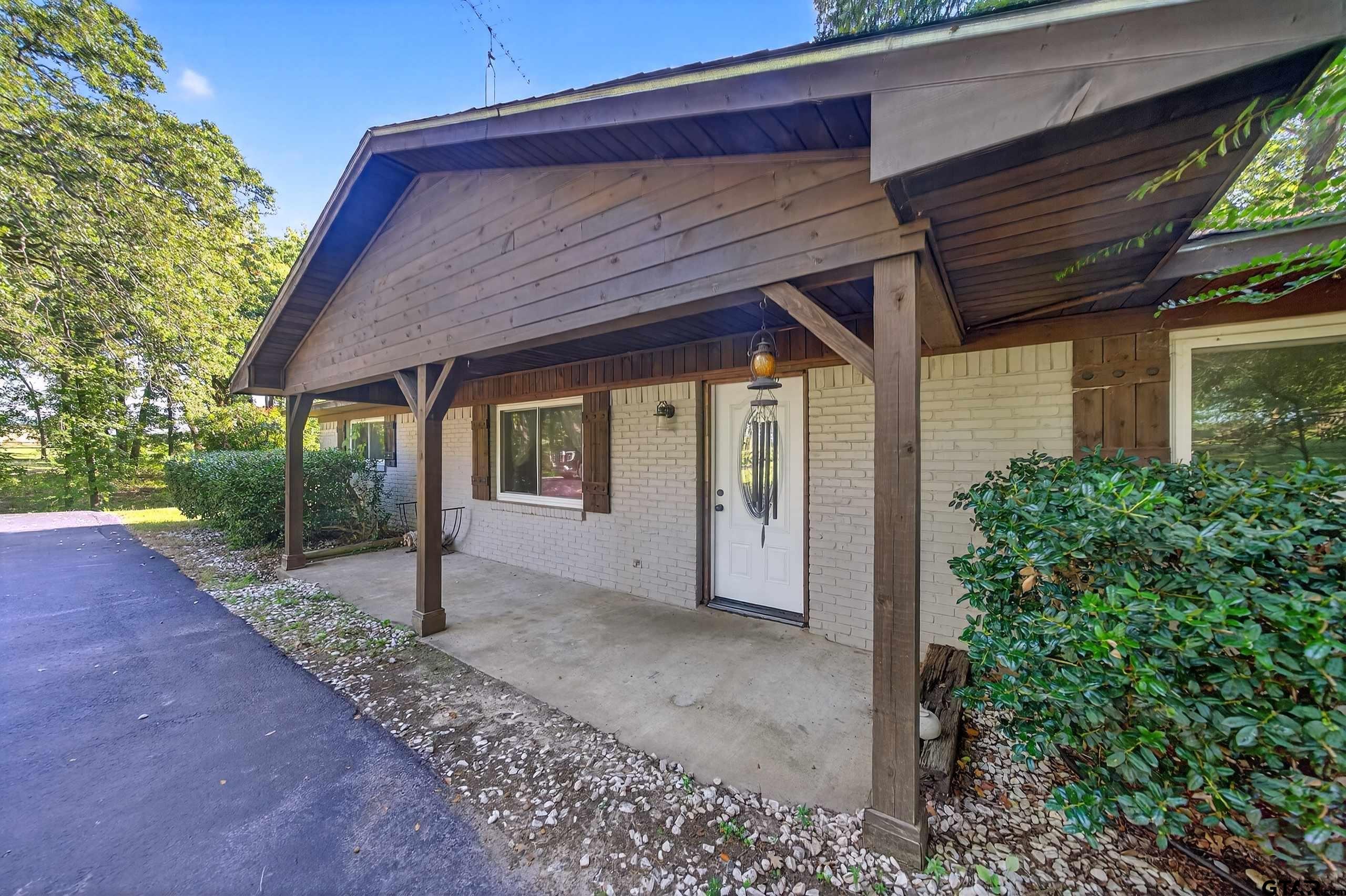 9938 County Road 3600