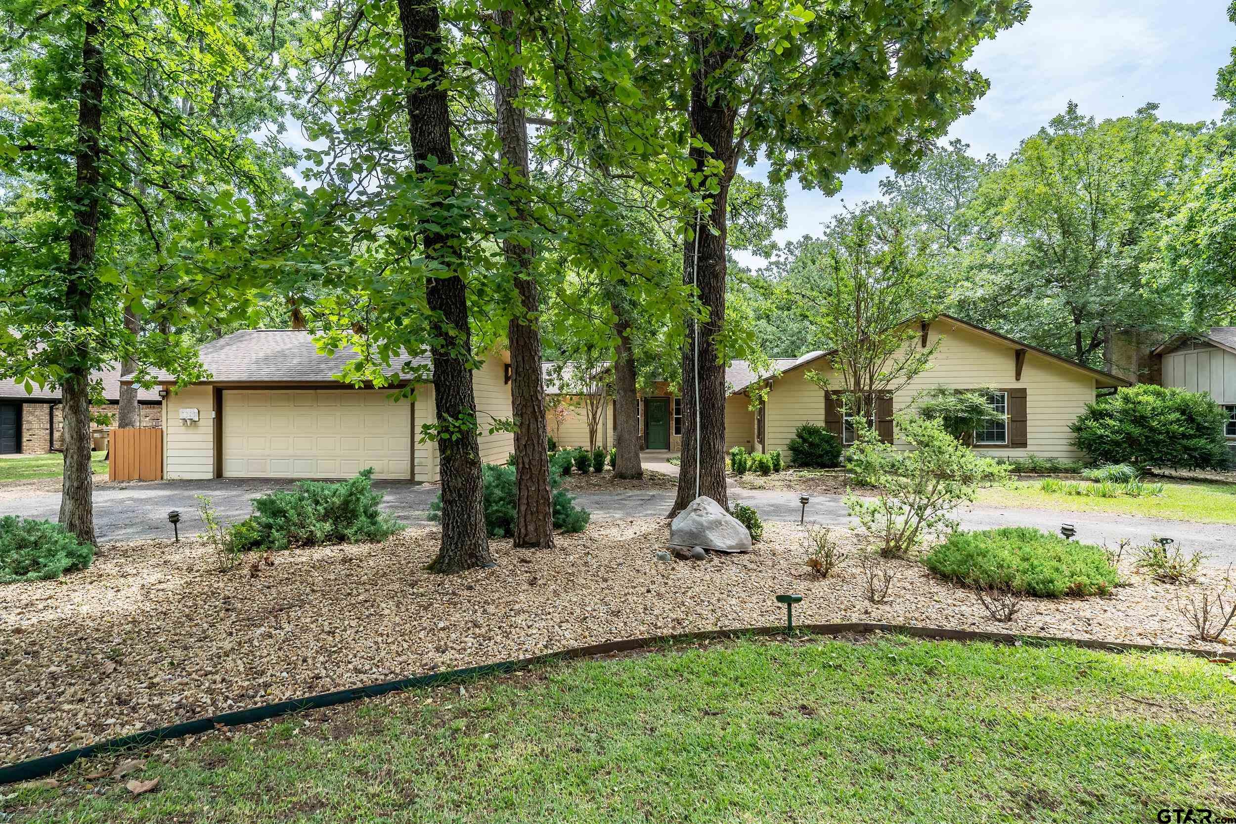 960 Greenbriar Trail