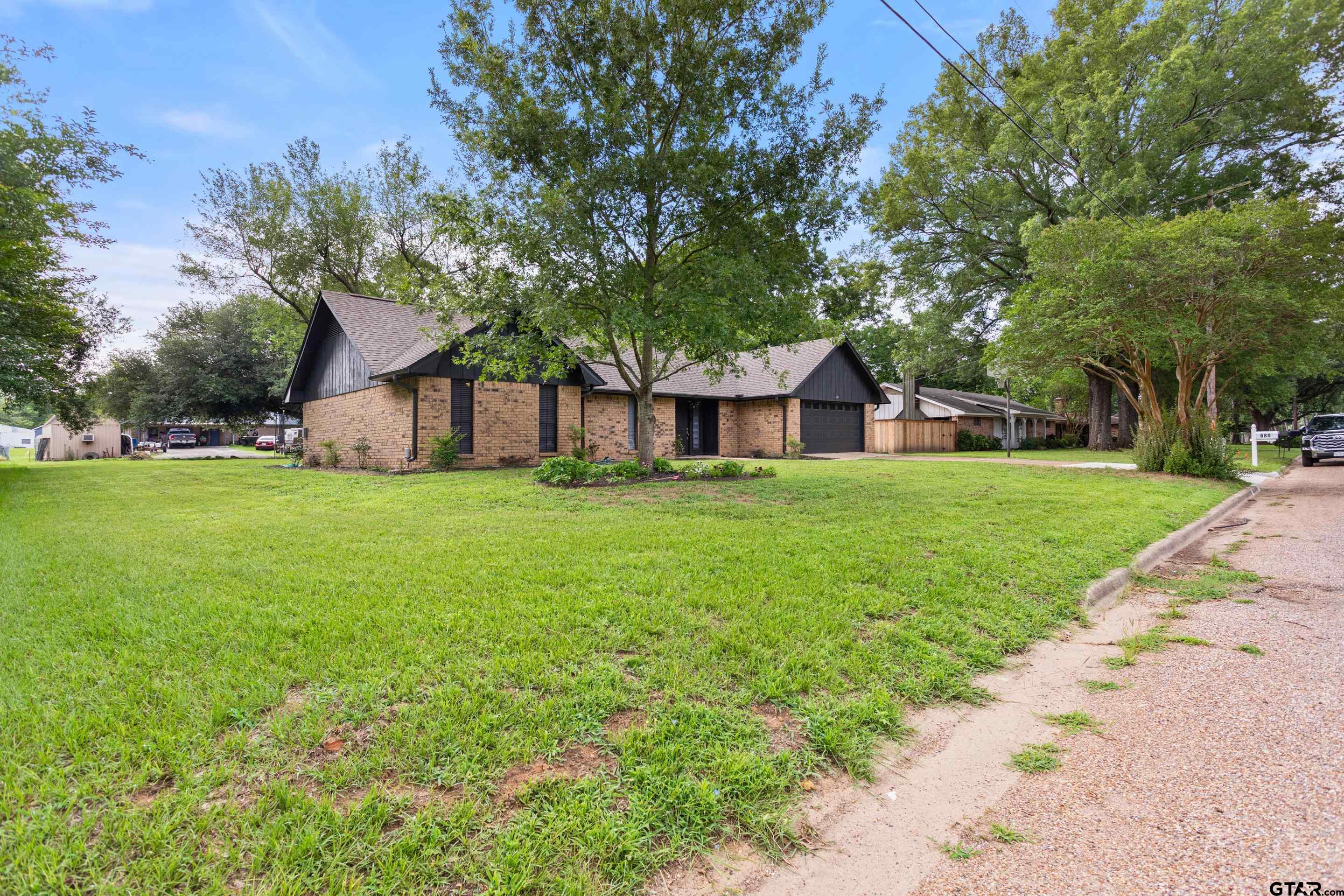 680 Woodbine Dr.
