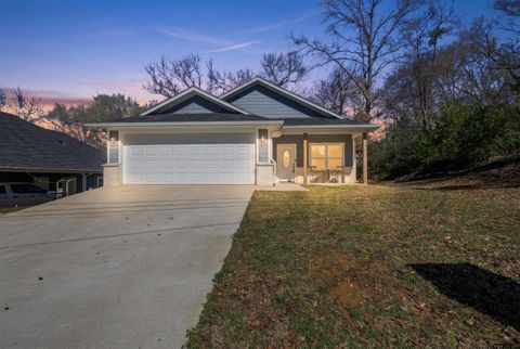 1126 E Oakwood St Tyler TX 75702