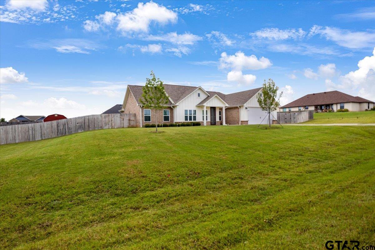 19312 Hickory Circle