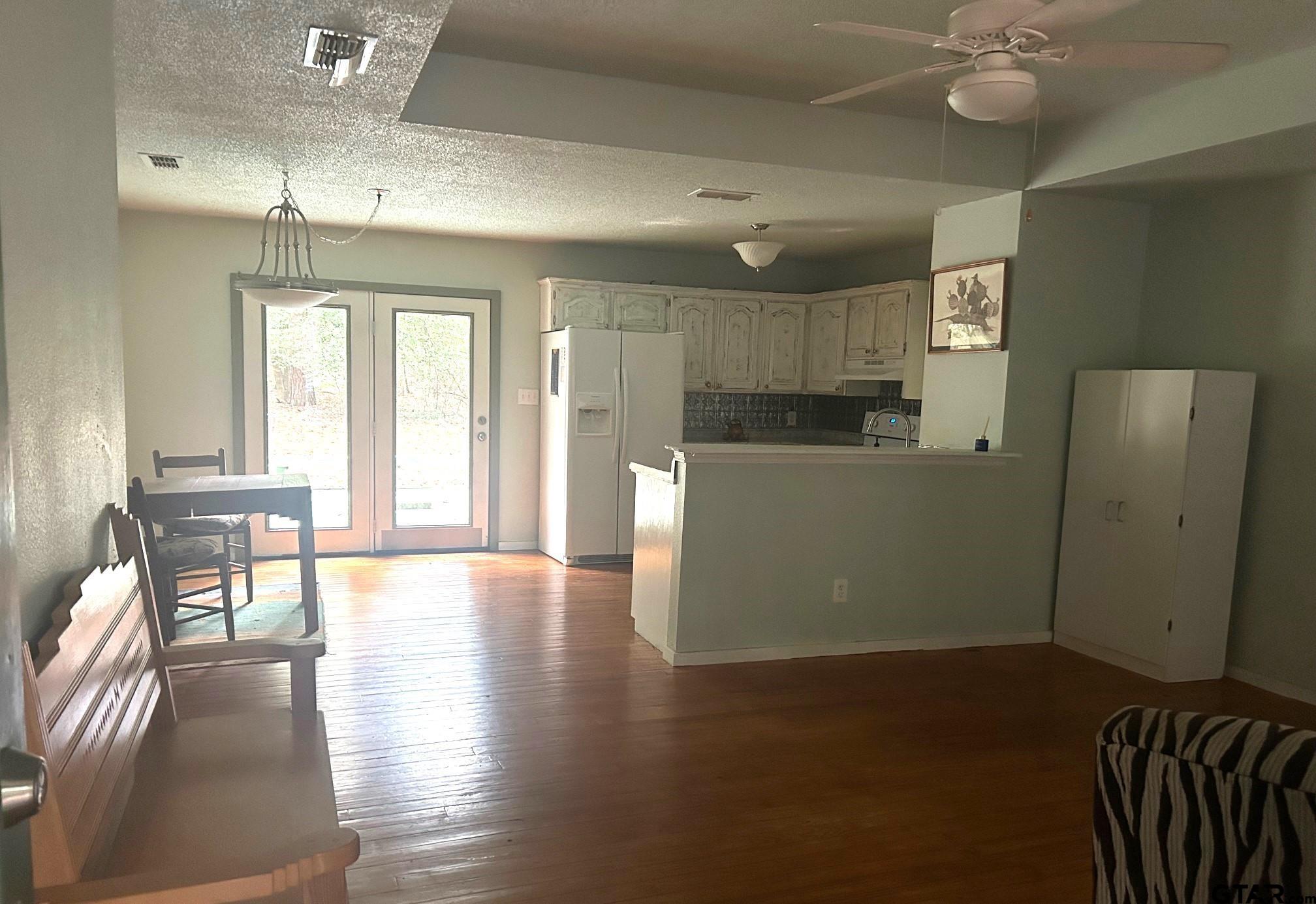 1931 Valleywood Trail