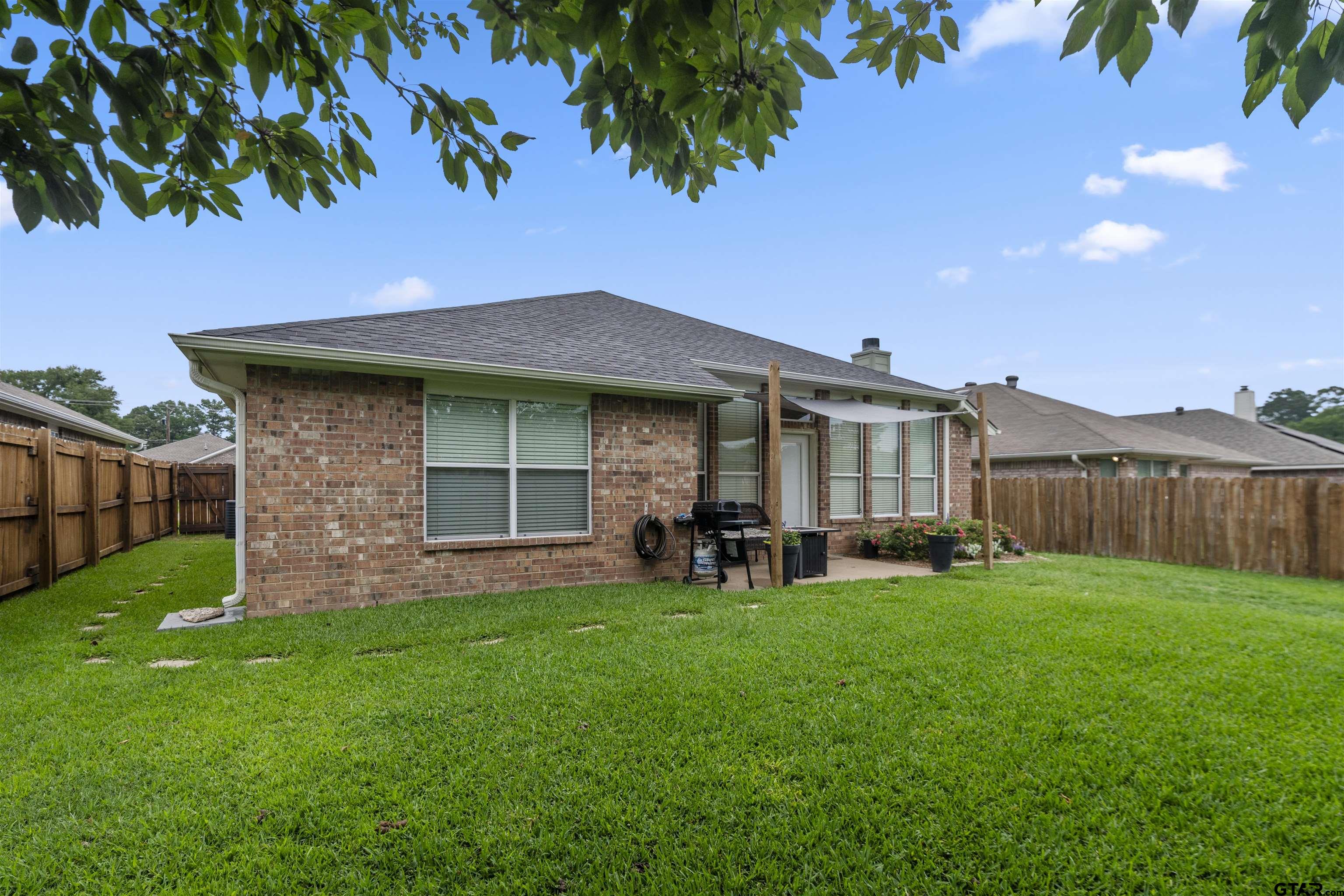 6981 Ranch Hill Dr