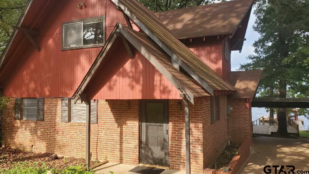 17198 Lakeview Dr.