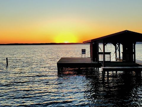 17198 Lakeview Dr. Flint TX 75762