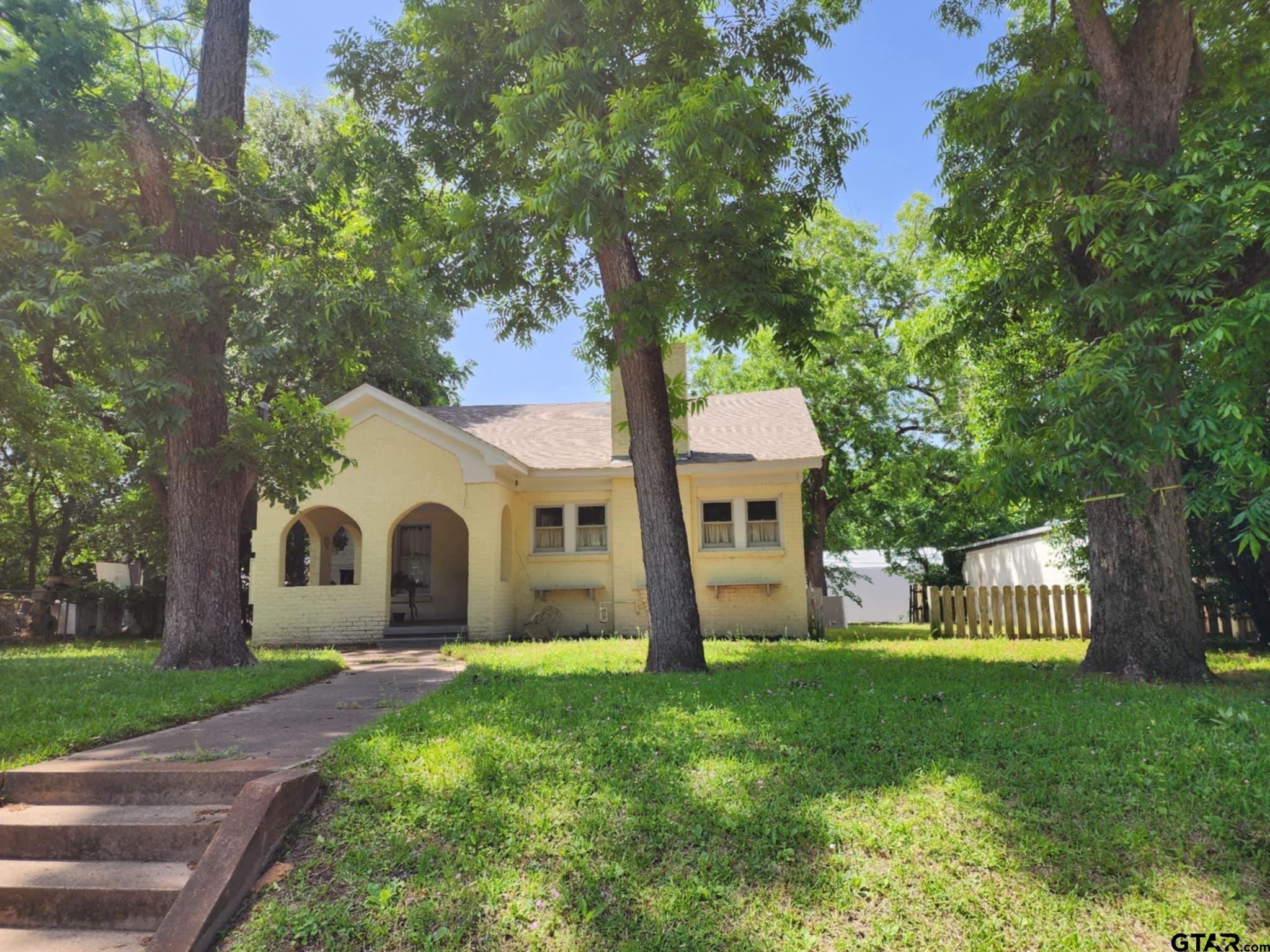 645 W Kilpatrick