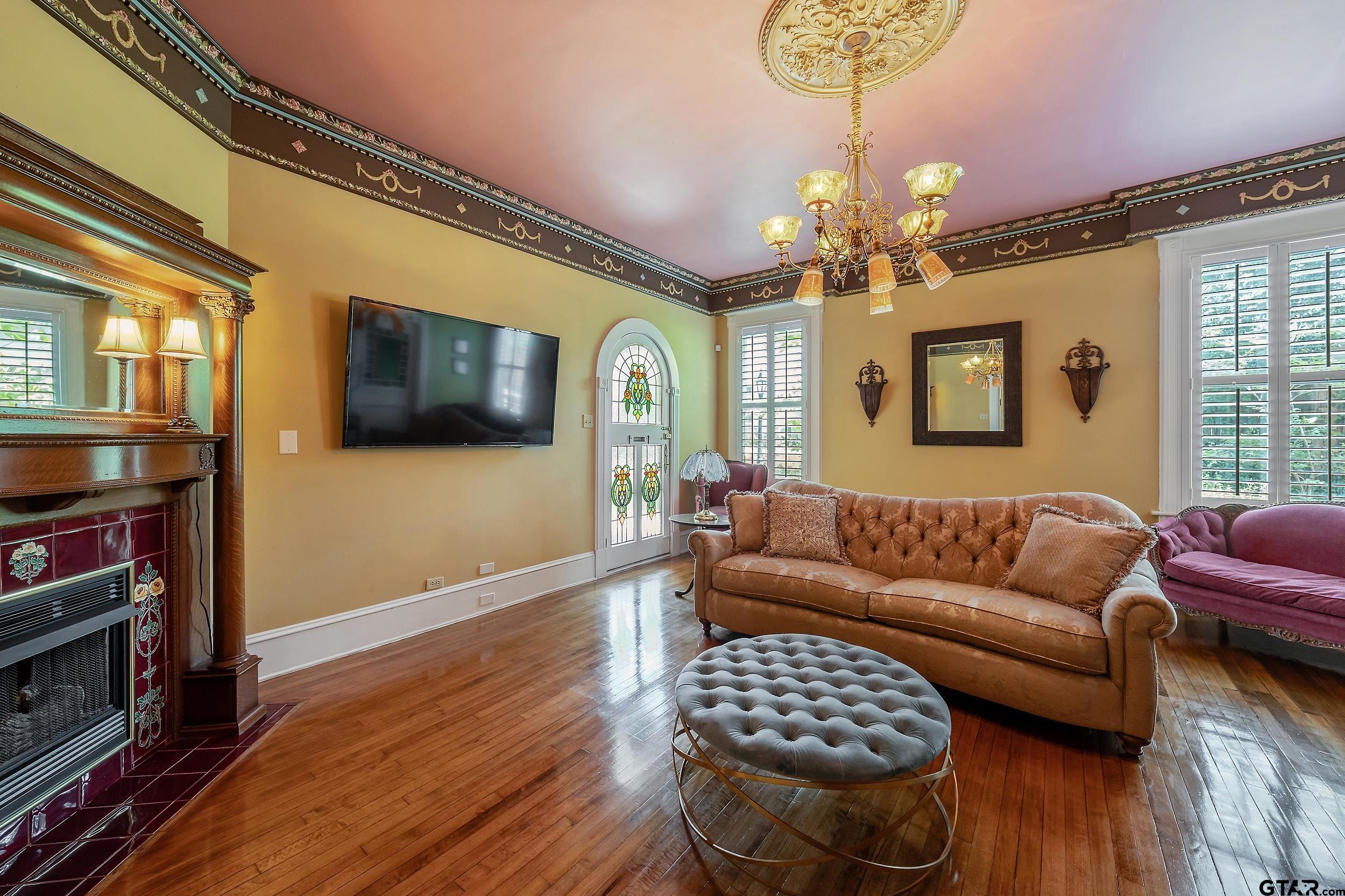 Tyler, Texas 75702, United States, 5 Bedrooms Bedrooms, ,5 BathroomsBathrooms,Residential,Pending,54286