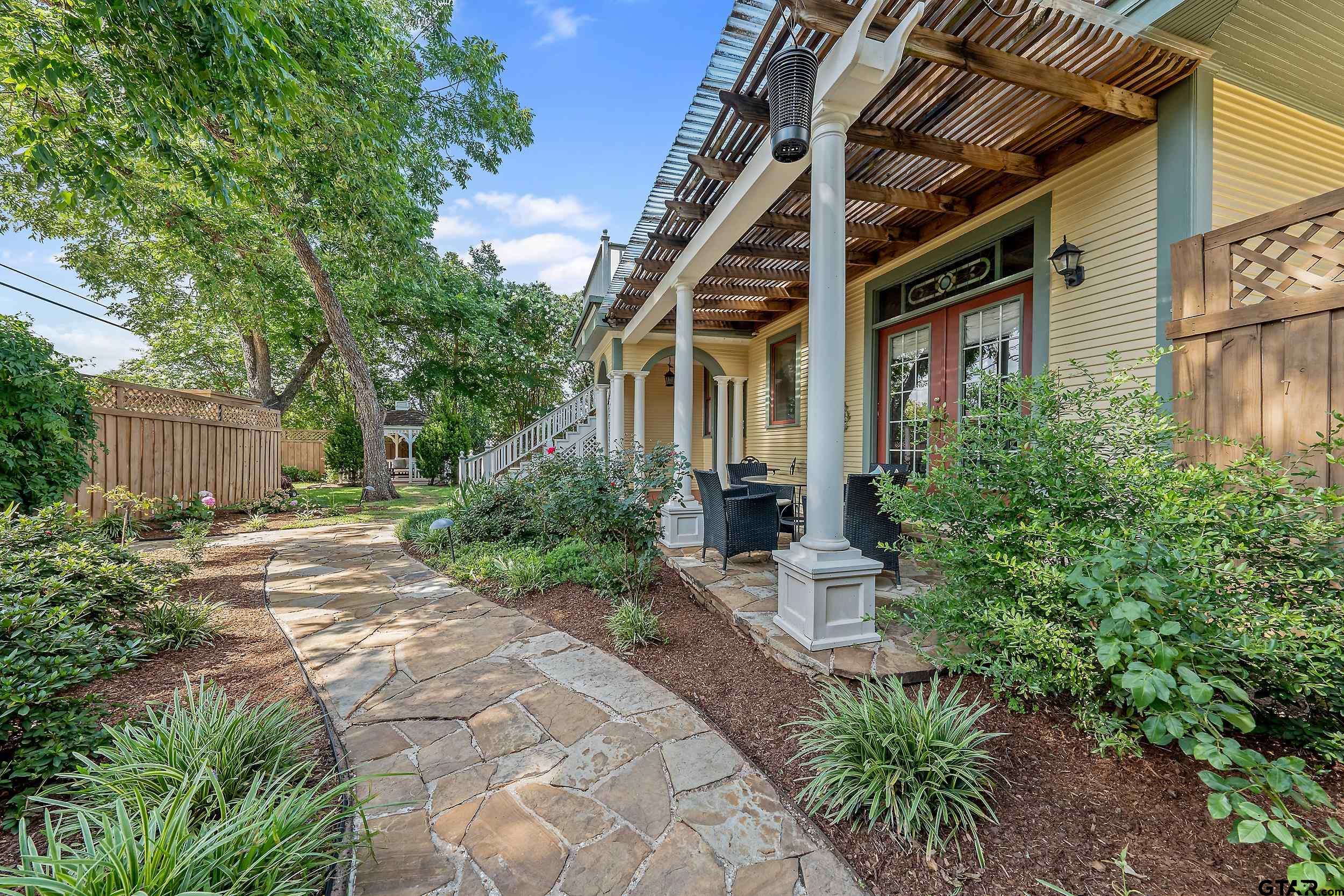 Tyler, Texas 75702, United States, 5 Bedrooms Bedrooms, ,5 BathroomsBathrooms,Residential,Pending,54286