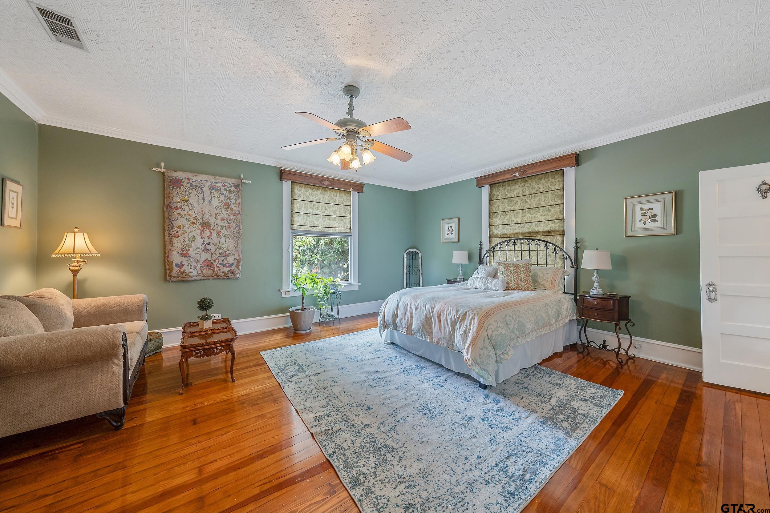 Tyler, Texas 75702, United States, 5 Bedrooms Bedrooms, ,5 BathroomsBathrooms,Residential,Pending,54286