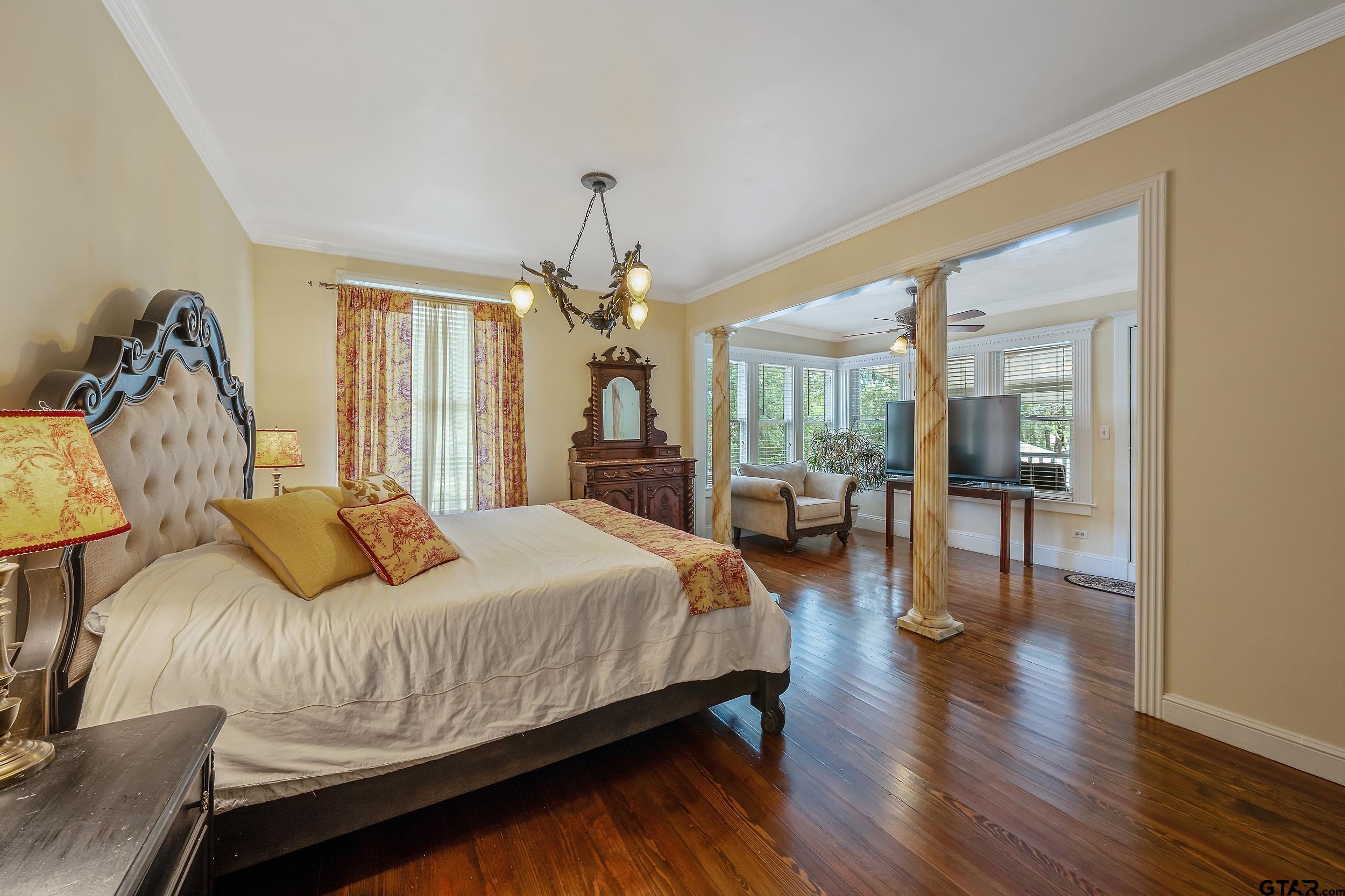 Tyler, Texas 75702, United States, 5 Bedrooms Bedrooms, ,5 BathroomsBathrooms,Residential,Pending,54286