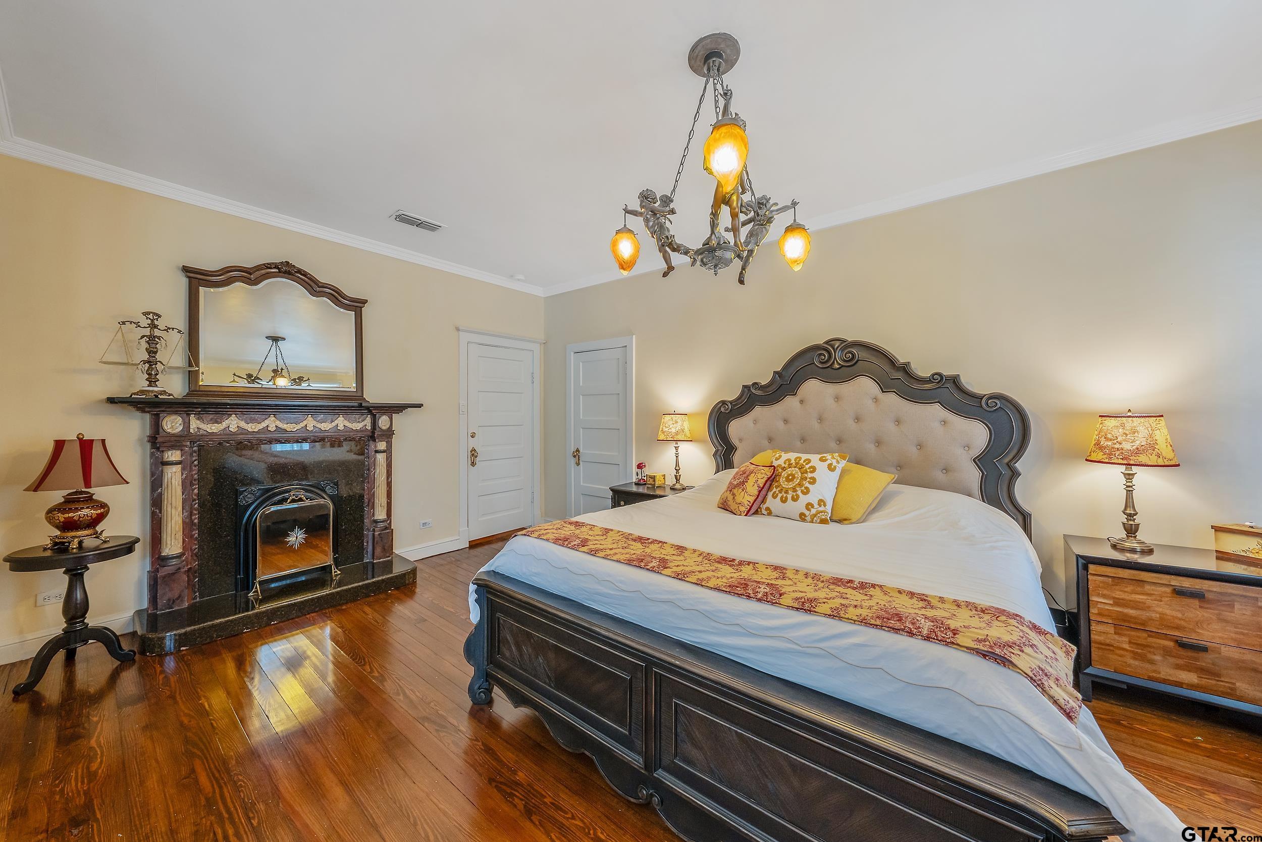 Tyler, Texas 75702, United States, 5 Bedrooms Bedrooms, ,5 BathroomsBathrooms,Residential,Pending,54286