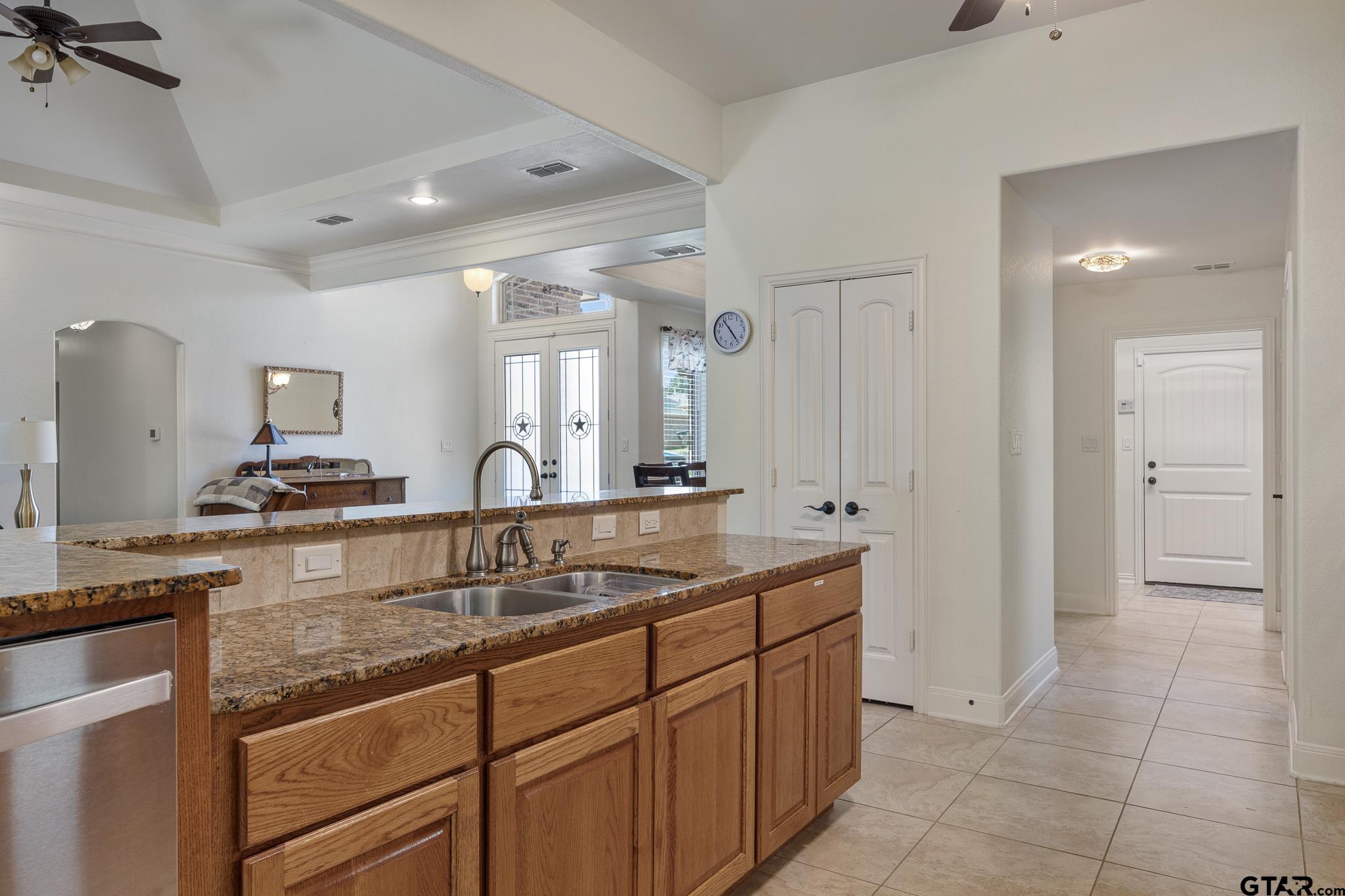 Flint, Texas 75762, United States, 3 Bedrooms Bedrooms, ,3 BathroomsBathrooms,Residential,Active,226634