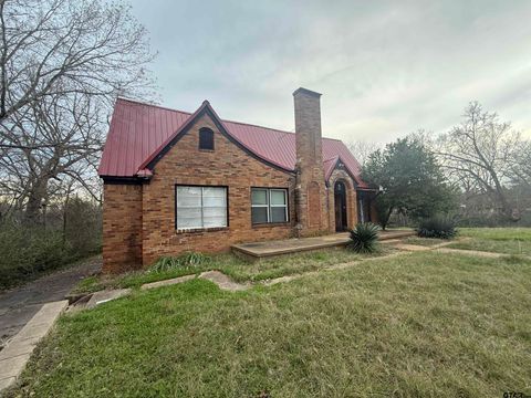 407 Gay Ave Palestine TX 75801