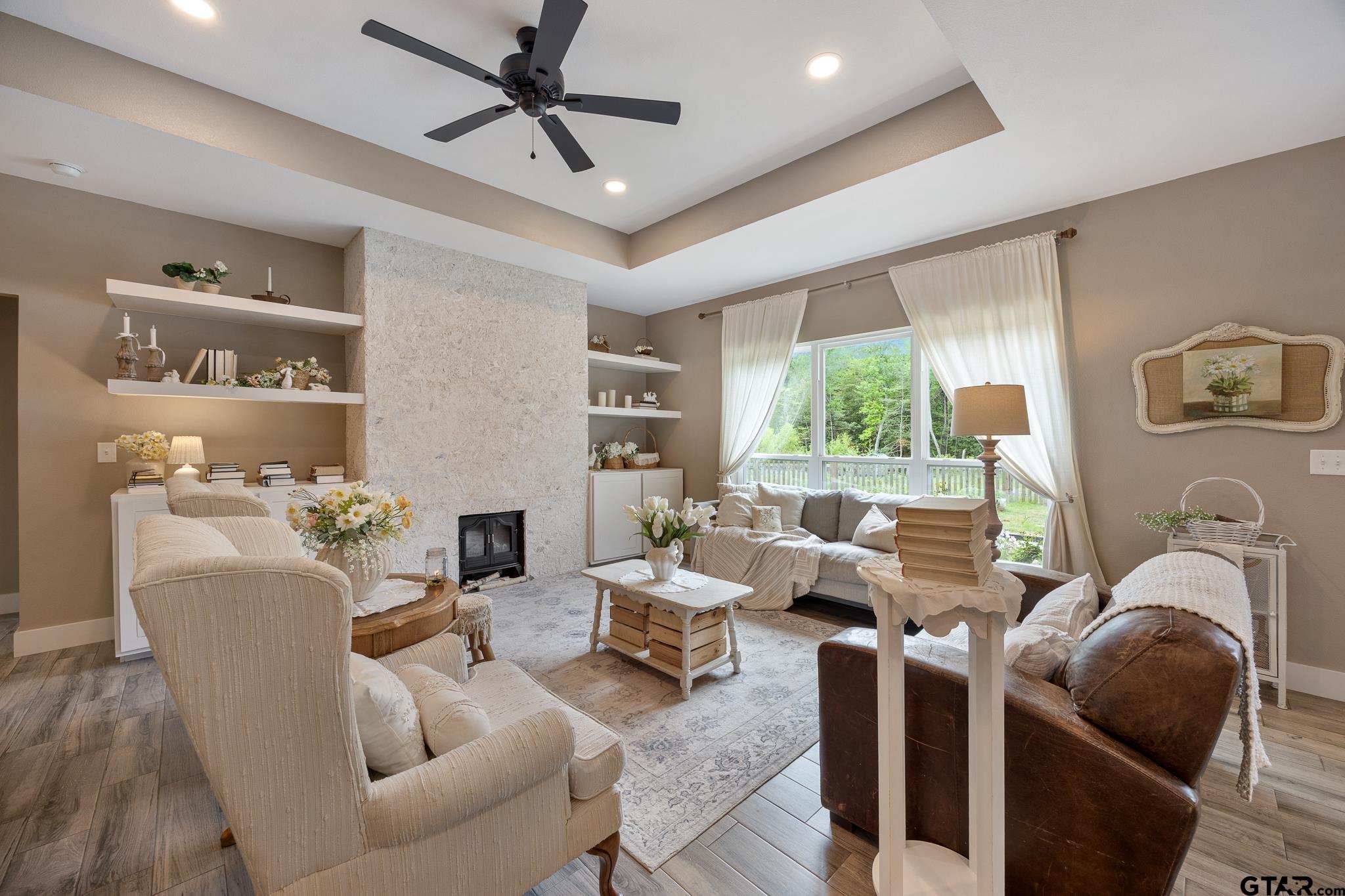 16030 Crossing Circle