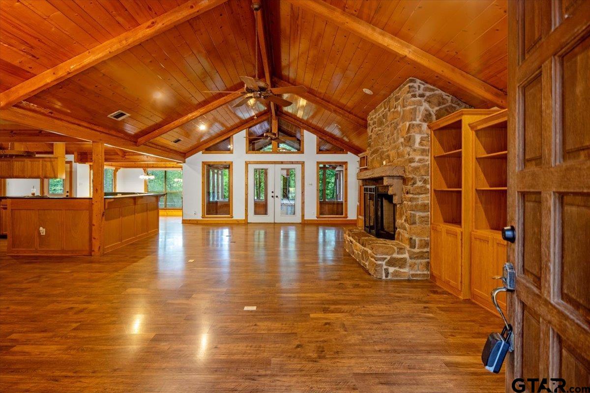 2040 Valleywood Trail