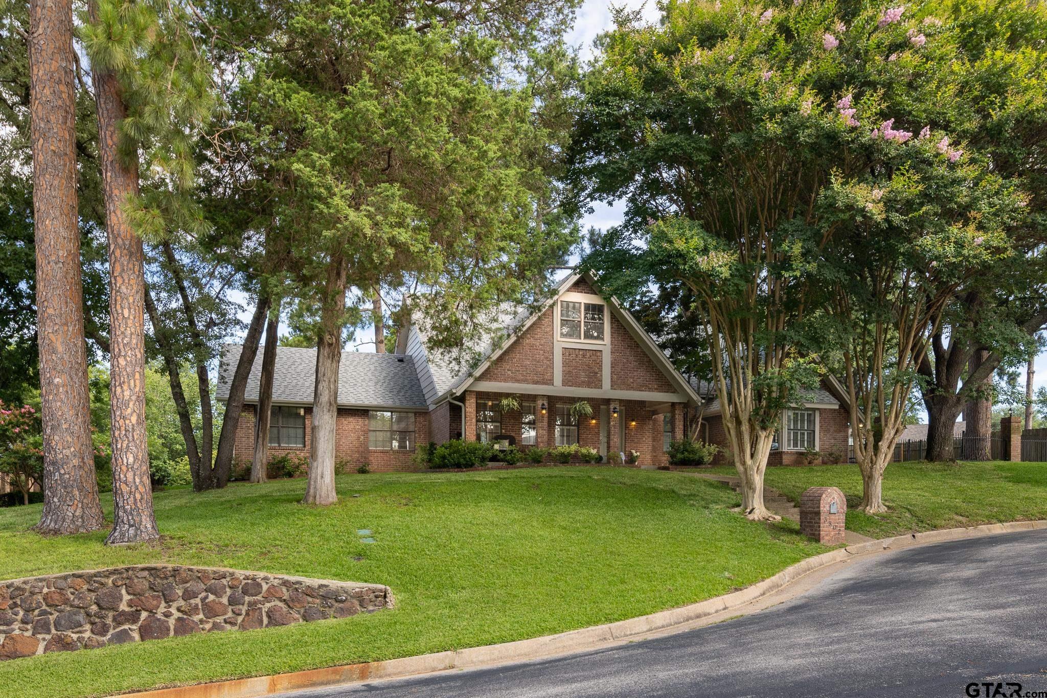 3302 Moss Glen Circle