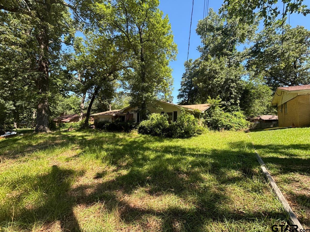 3318 Timberlane Dr